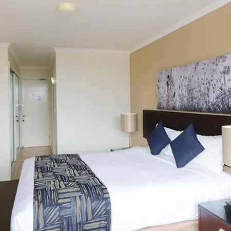 West End Aparthotel