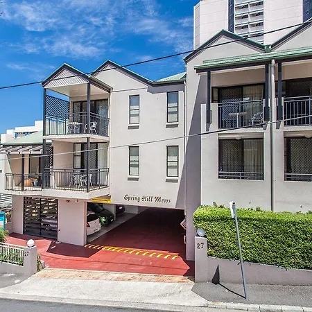 Spring Hill Mews 4*