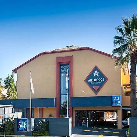 Airolodge International Motel 4*
