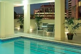 Oaks Lexicon Aparthotel 4*