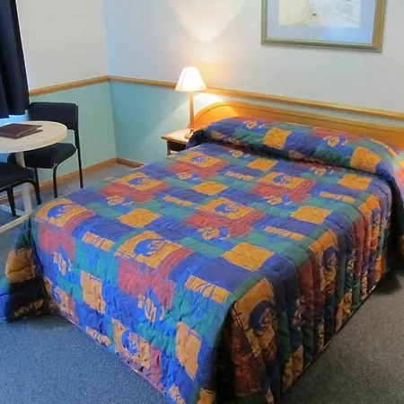 Spring Hill Hotel 3*