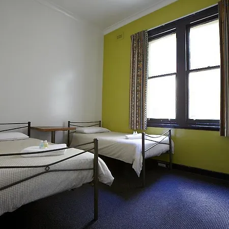 Nations Hotel 2*