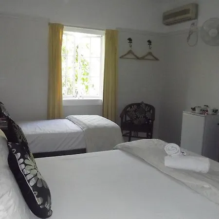 Edward New Fam 4* Brisbane