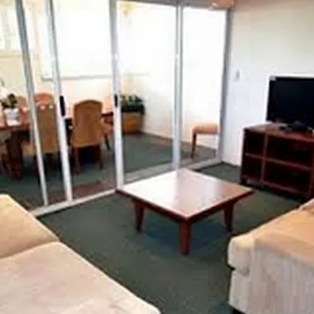 Airport Heritage Motel 4*