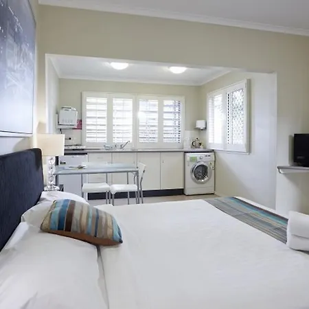 Street Aparthotel 3*