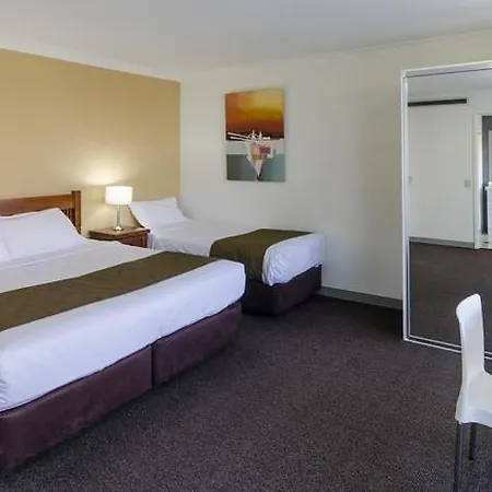 Hillcrest Aparthotel