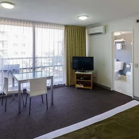 Hillcrest Aparthotel 4*