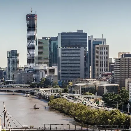 Hillcrest 4* Brisbane