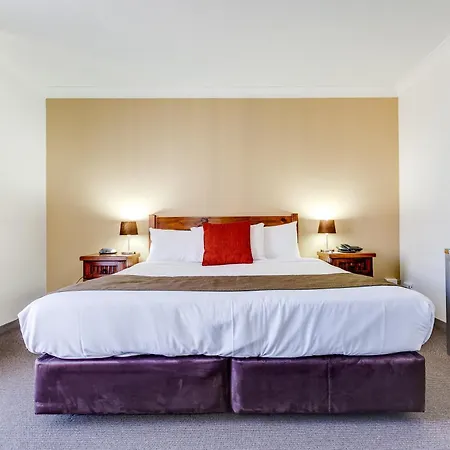 Hillcrest Aparthotel 4*