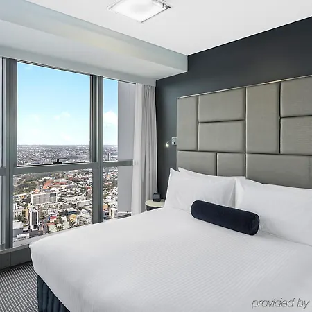 Meriton Herschel Street, 5* Brisbane