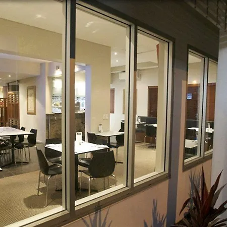 Motel Airport Heritage 4*