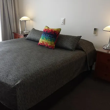 Kirribilli 3*