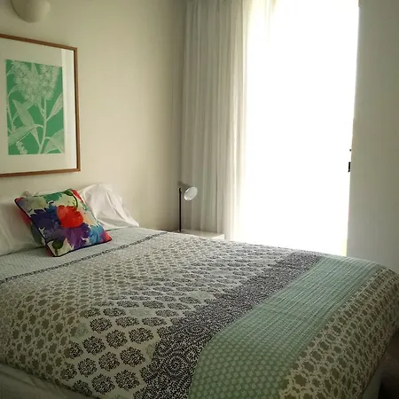 Kirribilli Aparthotel