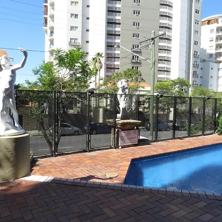 Hillcrest 4* Brisbane