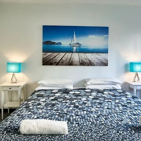 Roamer Hotel Brisbane