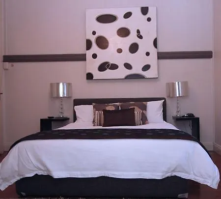 Bed & Breakfast One Thornbury 4*