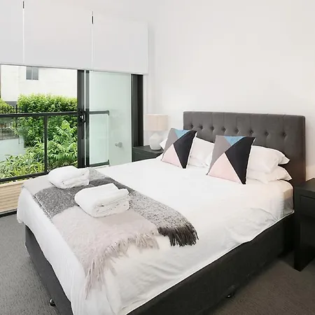 L25b 3br Red Hill - Uptown Apartment