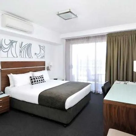 Chino 4* Brisbane