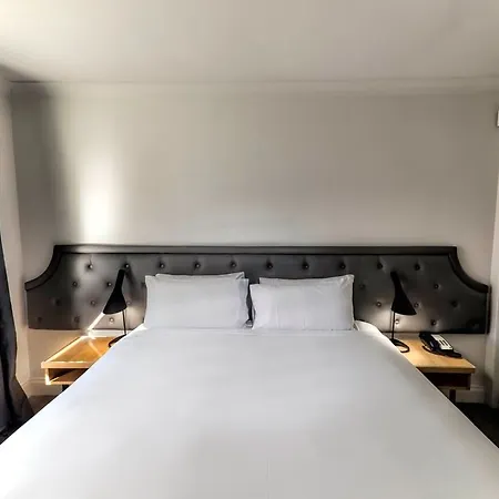 Aparthotel Mantra Midtown 4*