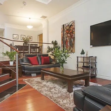 Macarthur Chambers Apartment *