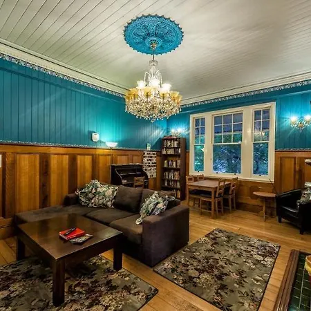 Minto Colonial 4* Brisbane