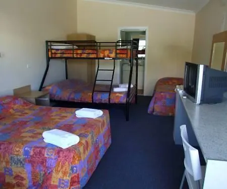 Kangaroo 3*