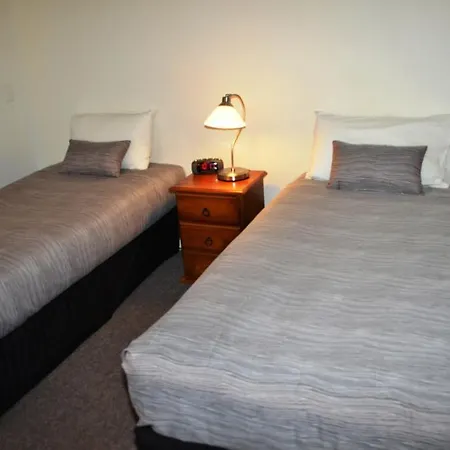 Redland Bay Motel
