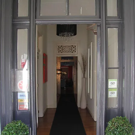 Bed & Breakfast One Thornbury Brisbane