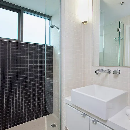 Quattro On Astor By Restt Aparthotel Brisbane