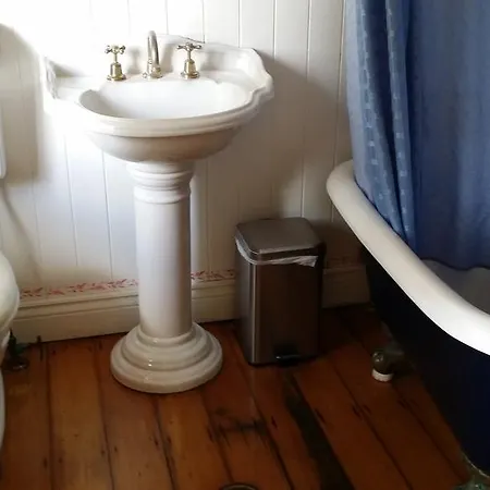 Minto Colonial Guest house Brisbane