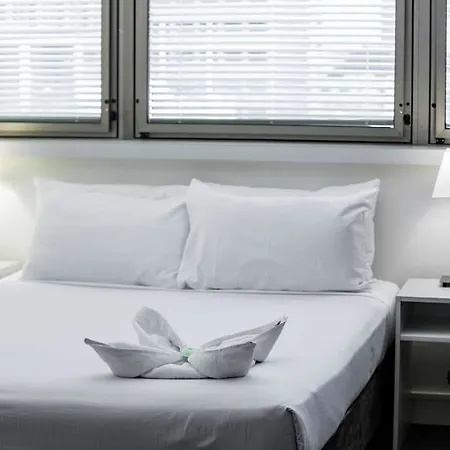 George Brisbane, Independent Collection By Evt Hotel Brisbane