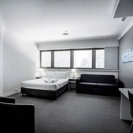 George Brisbane, Independent Collection By Evt Hotel