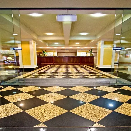 Adina Anzac Square Aparthotel 5*