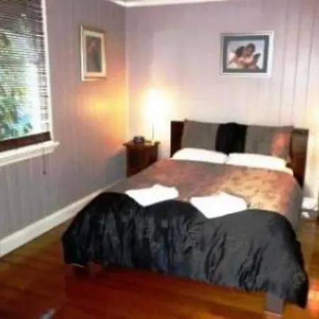 Bed & Breakfast 99 Kirkland 3*