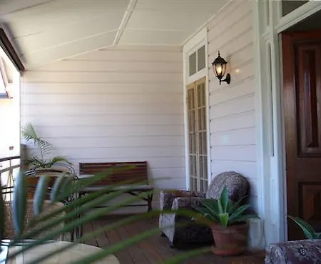 99 Kirkland Bed & Breakfast Brisbane