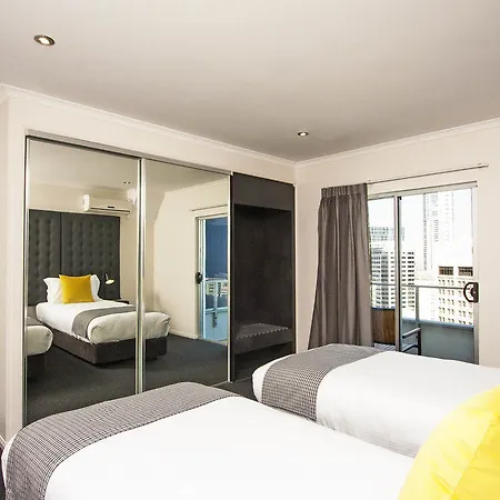 Aparthotel Mantra On Edward 4*