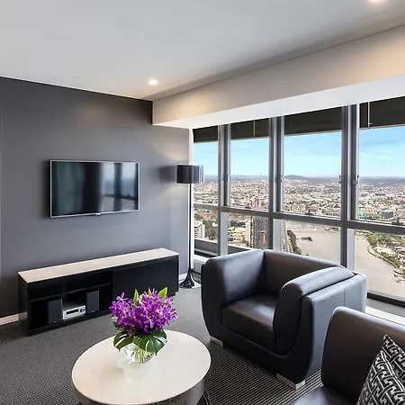 Meriton Herschel Street, 5*
