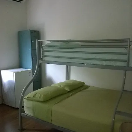 Aussie Way Lodge Hostel Brisbane