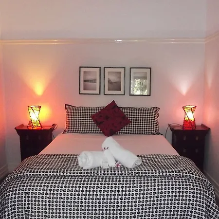 Edward New Fam Bed & Breakfast