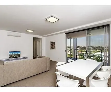 Eastwood Aparthotel 5*