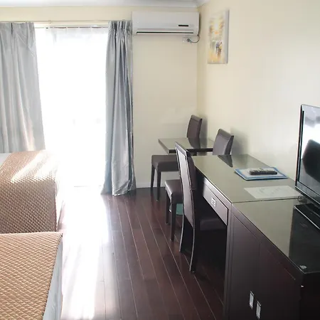Centenary Motor Hotel