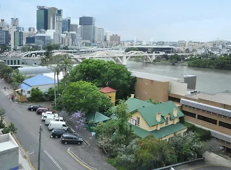 Hostel Yellow Submarine Backpackers Brisbane