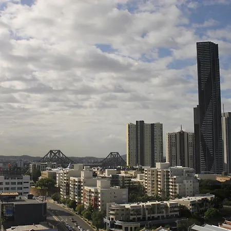 Spectacular Views Of Cbd By Fv With Free Car Park