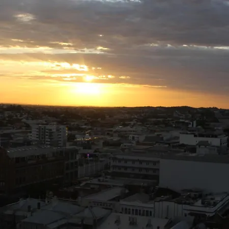 Spectacular Views Of Cbd By Fv With Free Car Park Apartment *