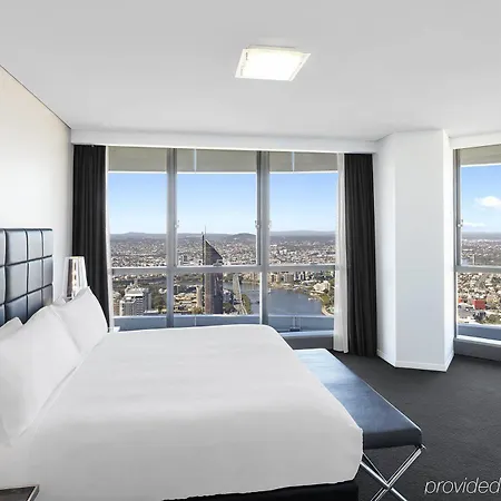 Meriton Herschel Street, 5*