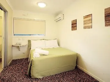 Snooze Motel