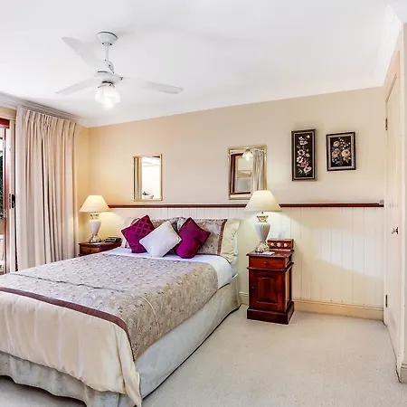 Bed & Breakfast Cream Gables *