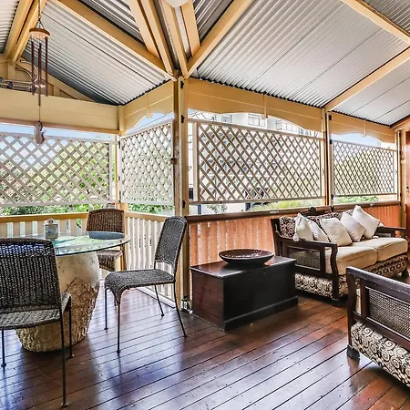 Bed & Breakfast Cream Gables Brisbane