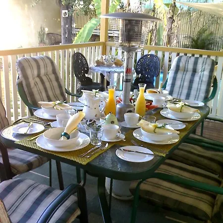 Cream Gables Bed & Breakfast