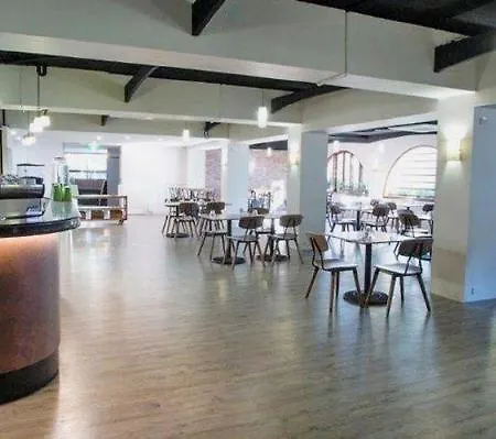 Motel The Metropolitan Spring Hill 4*